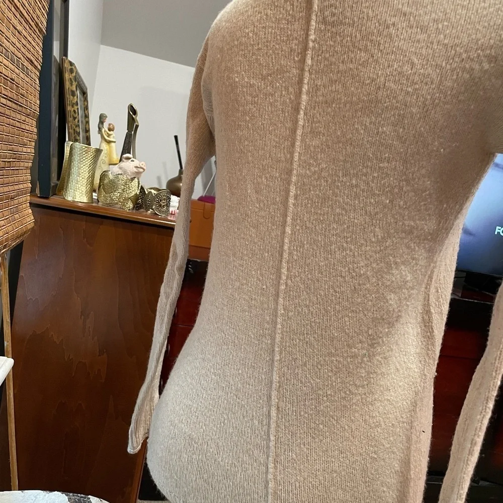 GAP CREAM V-NECK SWEATER - Picture 5 of 6